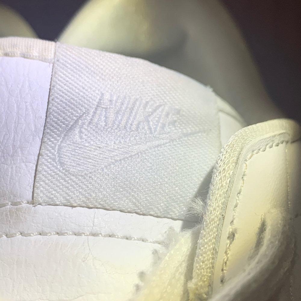NIKE - Picture 5 of 5